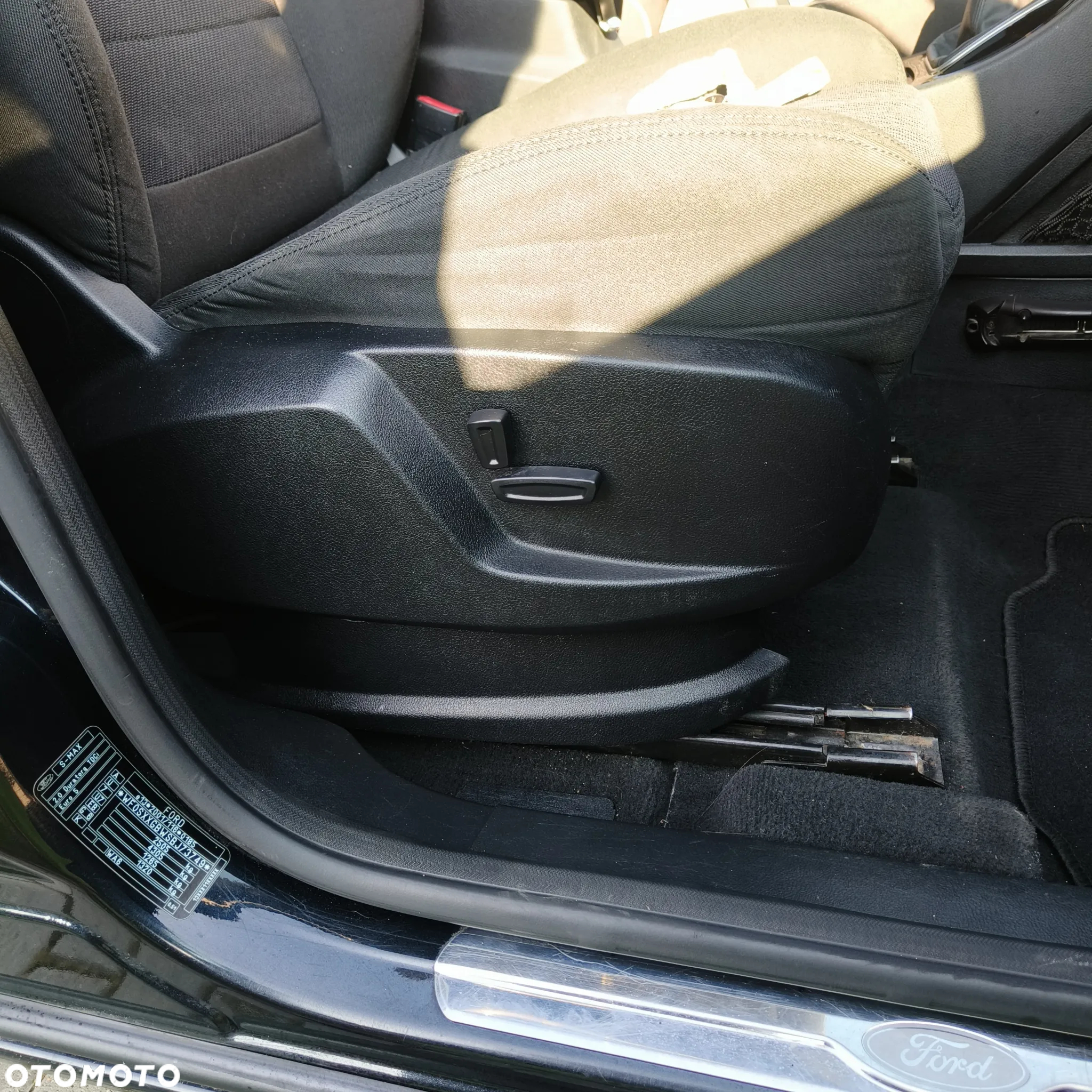 Ford S-Max 2.0 TDCi DPF Titanium - 9