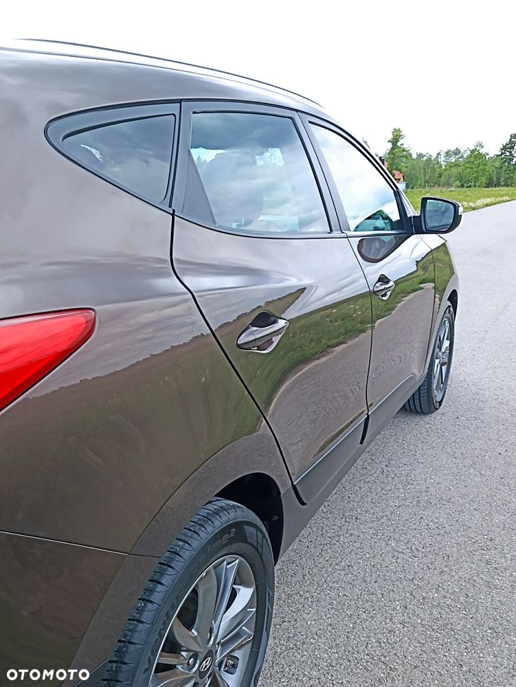 Hyundai ix35 1.7 CRDi 2WD blue Finale Gold - 35