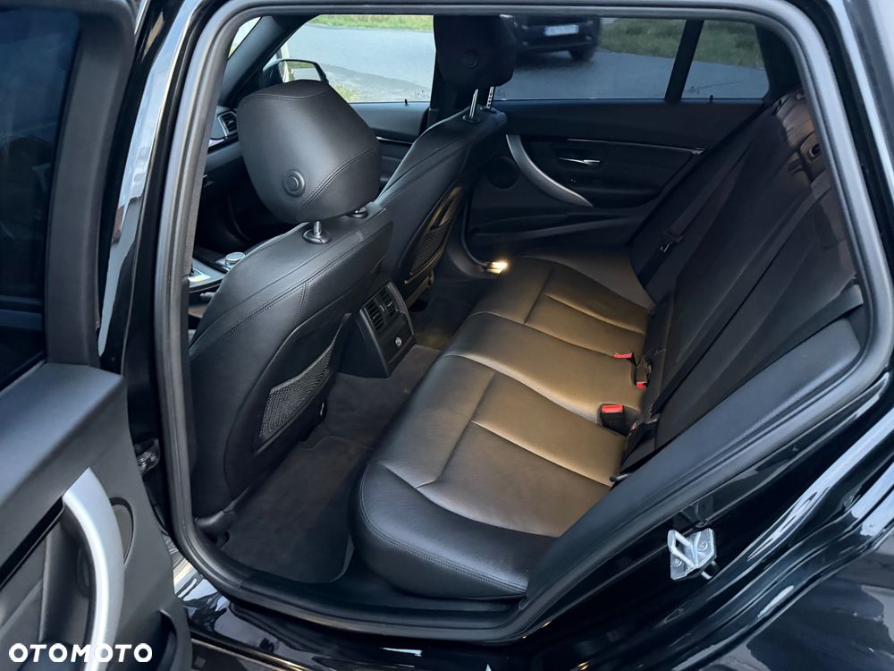 BMW Seria 3 318i GPF M Sport Shadow - 16