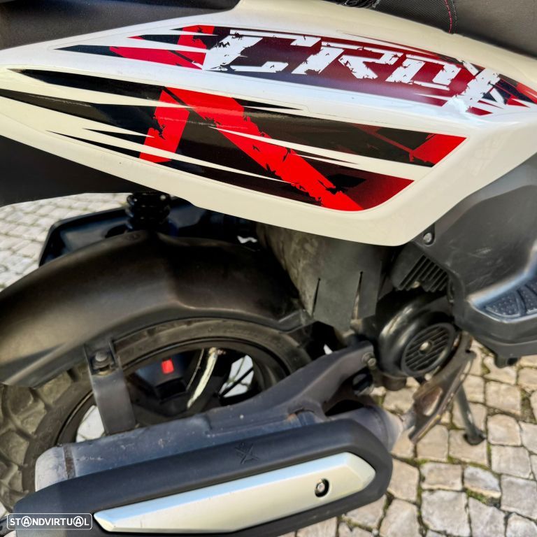 Sym FIDDLE CROX 50 - 16