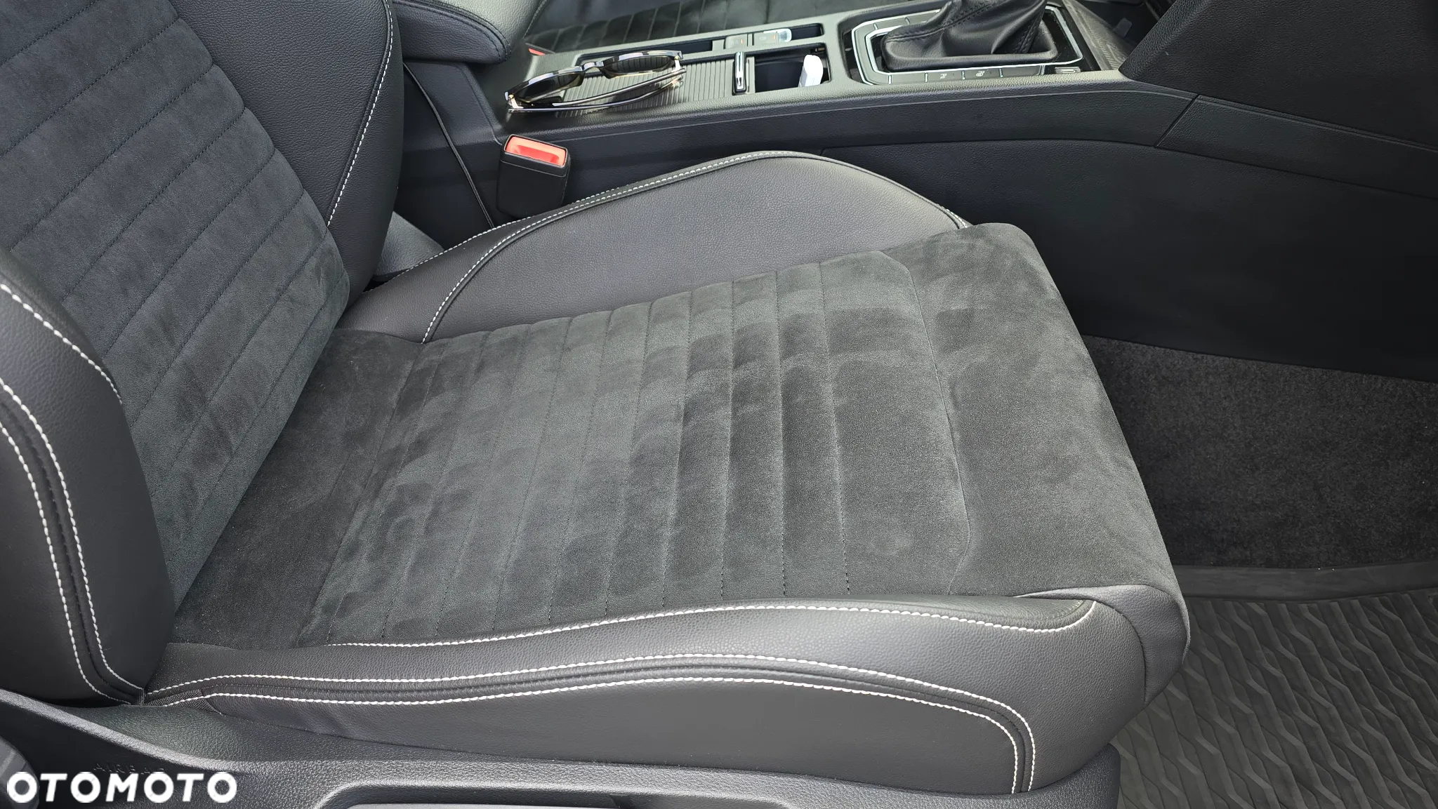 Volkswagen Passat 1.5 TSI EVO Elegance DSG - 23