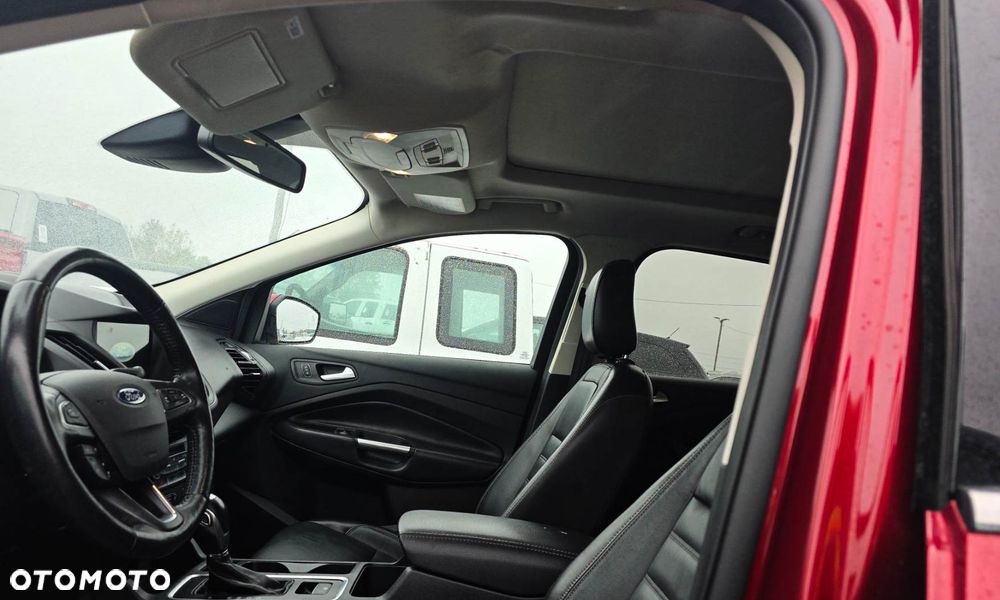 Ford Escape 2.0 EcoBoost AWD Titanium - 14