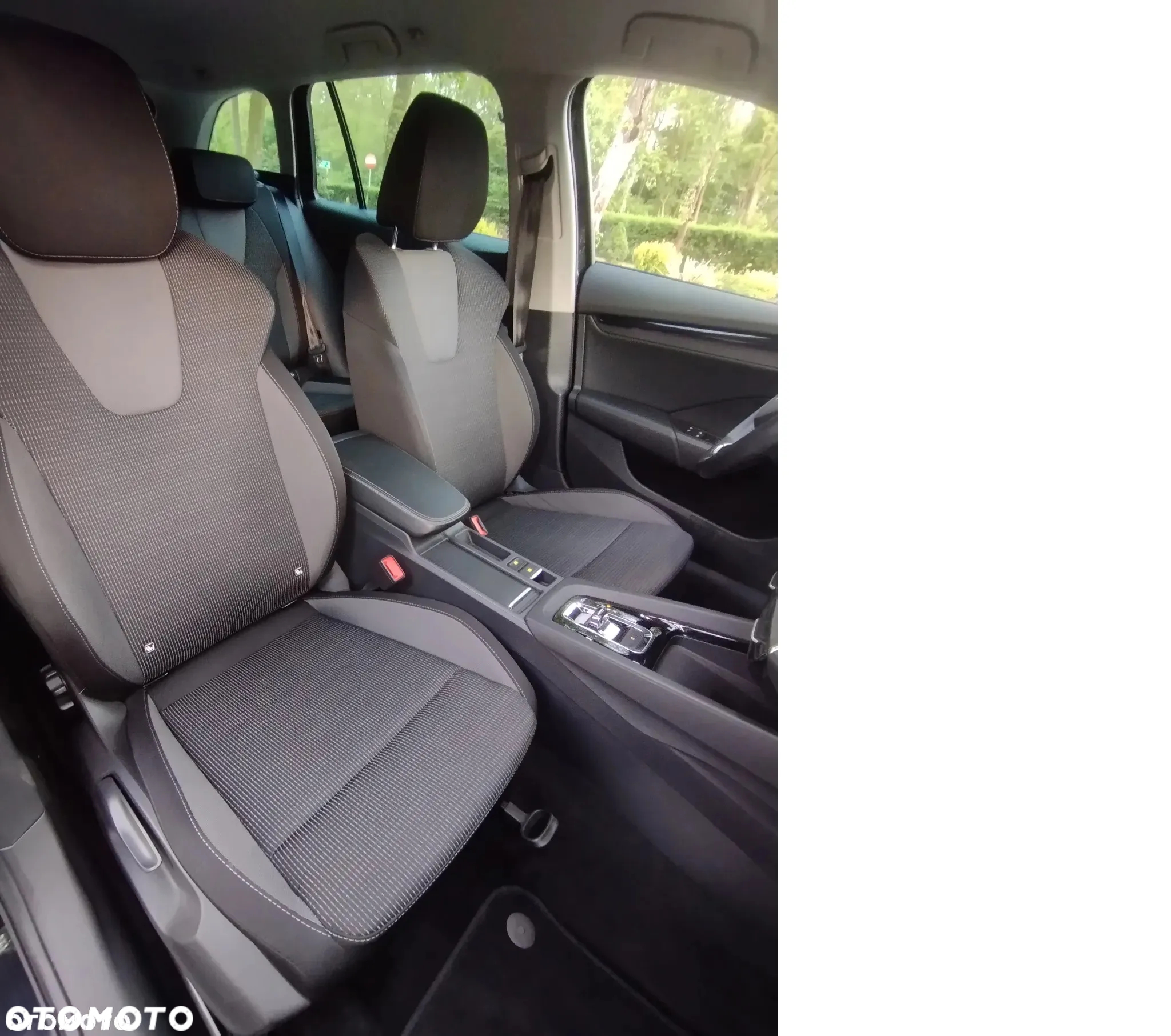 Skoda Octavia 2.0 TDI DSG Ambition - 8