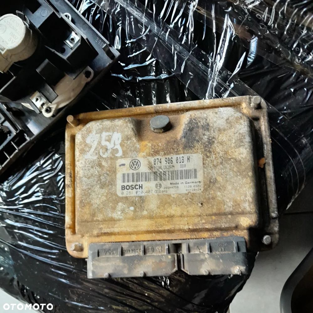 Sterownik silnika VW LT 074906018H - 1