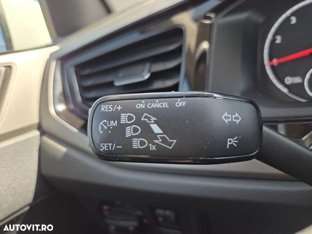Volkswagen Polo 1.0 TSI Comfortline - 17