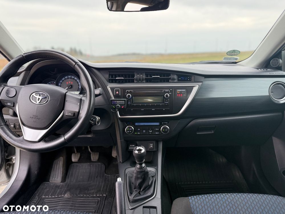Toyota Auris - 11