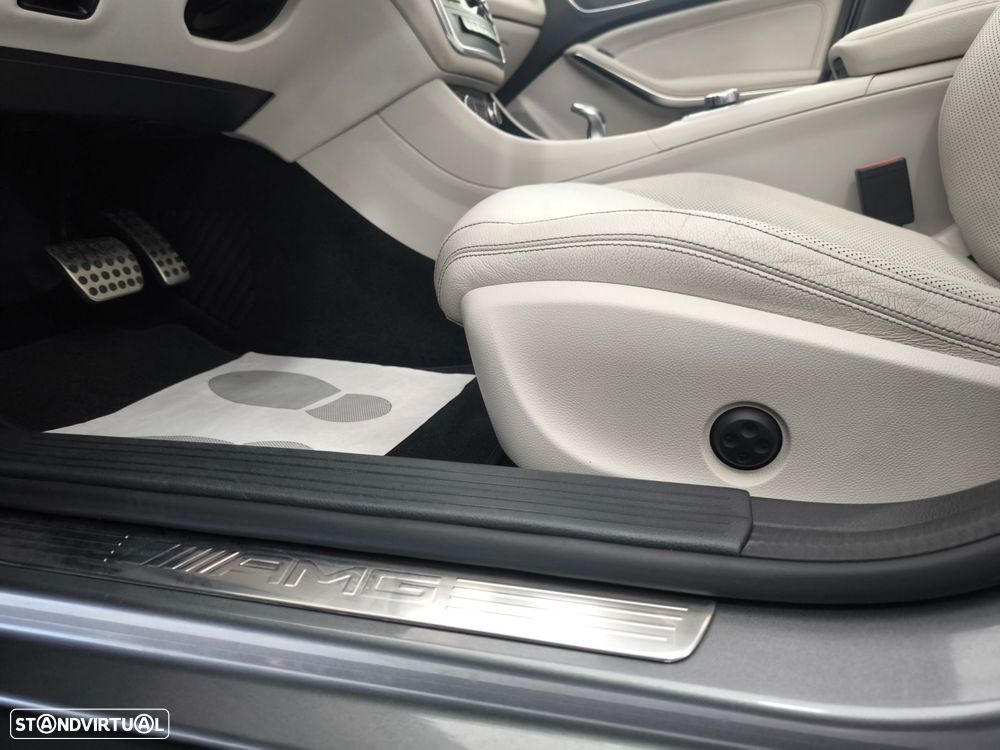 Mercedes-Benz GLA 45 AMG 4-Matic - 27