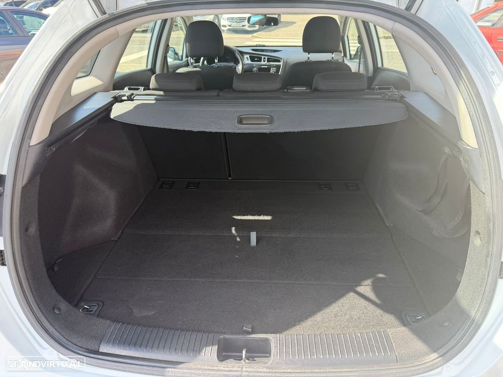 Kia Ceed SW 1.4 CRDi - 15