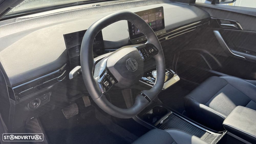 MG MG4 64 kWh Luxury - 25