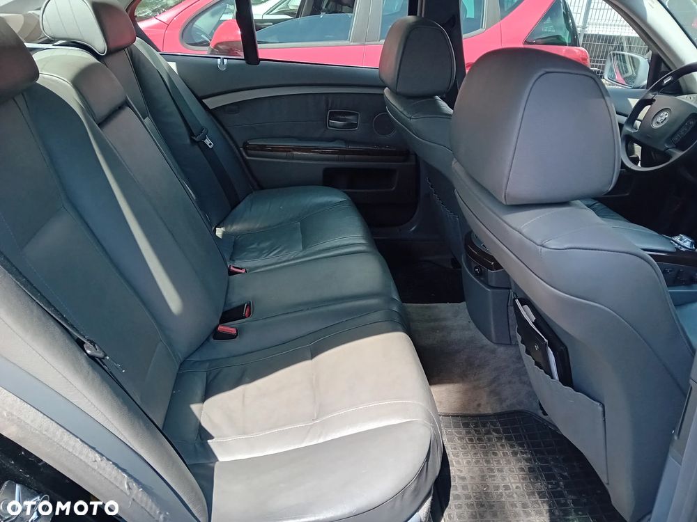 *BMW E65 735* Samochód na części - 13