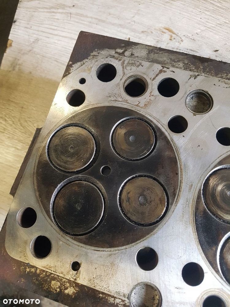 GŁOWICA SILNIKA MAN TGL 4,5L. D0834 EURO 5 4 CYLINDRY - 4