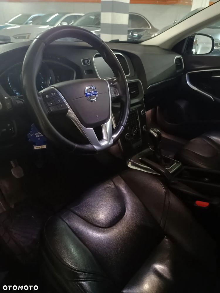 Volvo V40 D2 - 7