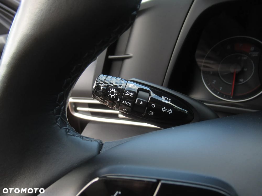 Hyundai Elantra 1.6 Smart CVT - 13