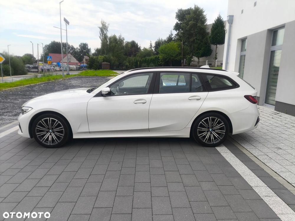 BMW 3 Series 2021 photo 4