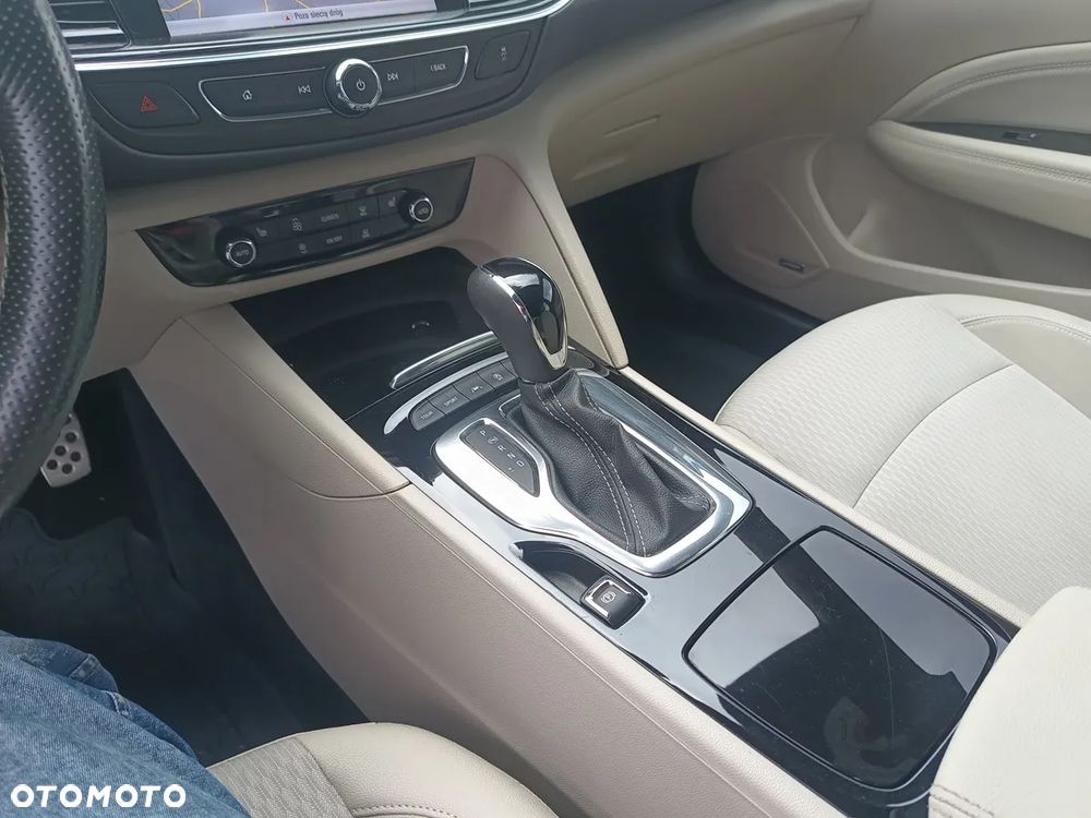 Opel Insignia 2.0 T 4x4 Innovation S&S - 18