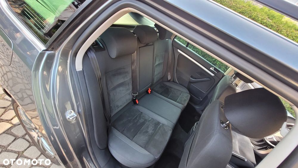Volkswagen Golf 1.4 TSI Highline - 20