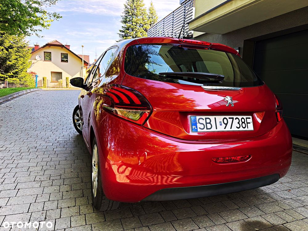 Peugeot 208 PureTech 82 Urban Move - 23