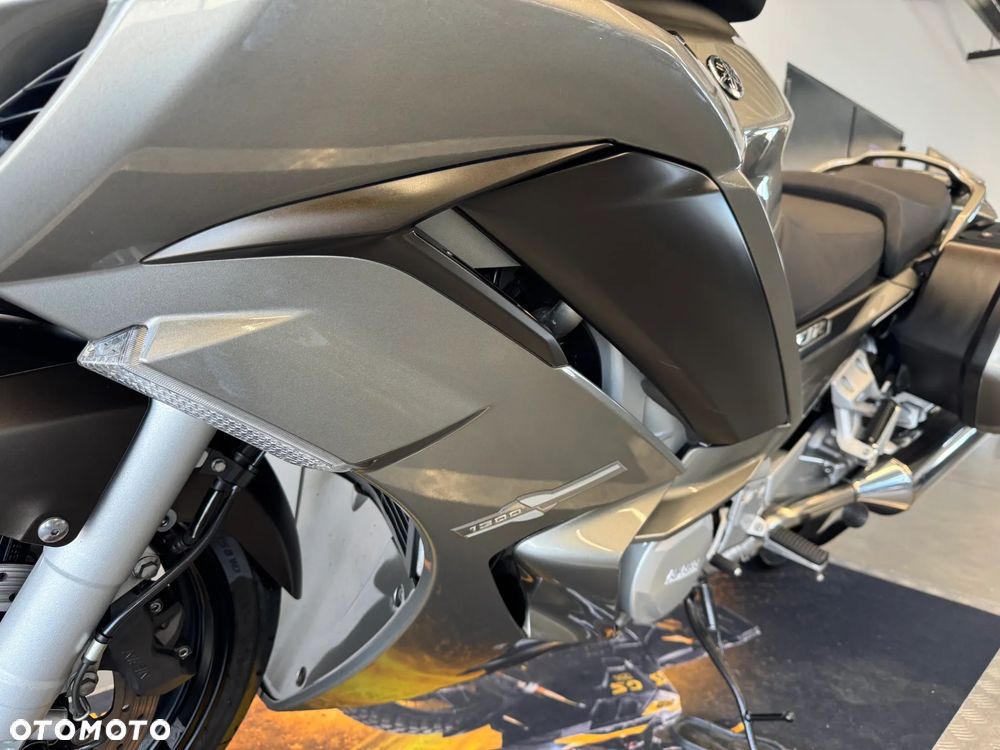 Yamaha FJR - 19