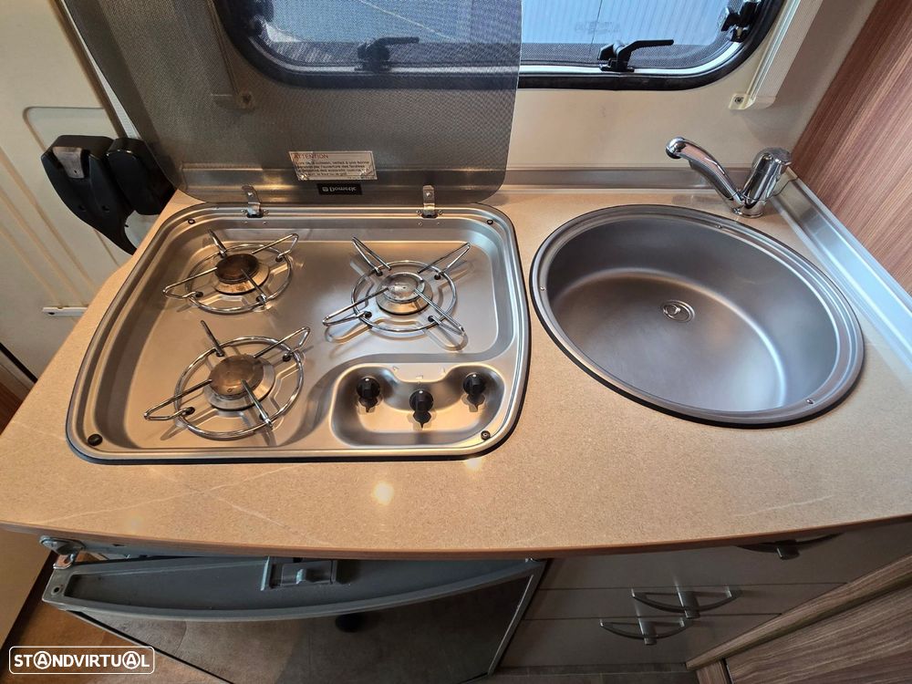 Fiat Ducato BURSTNER CAMA TRANSVERSAL - 22