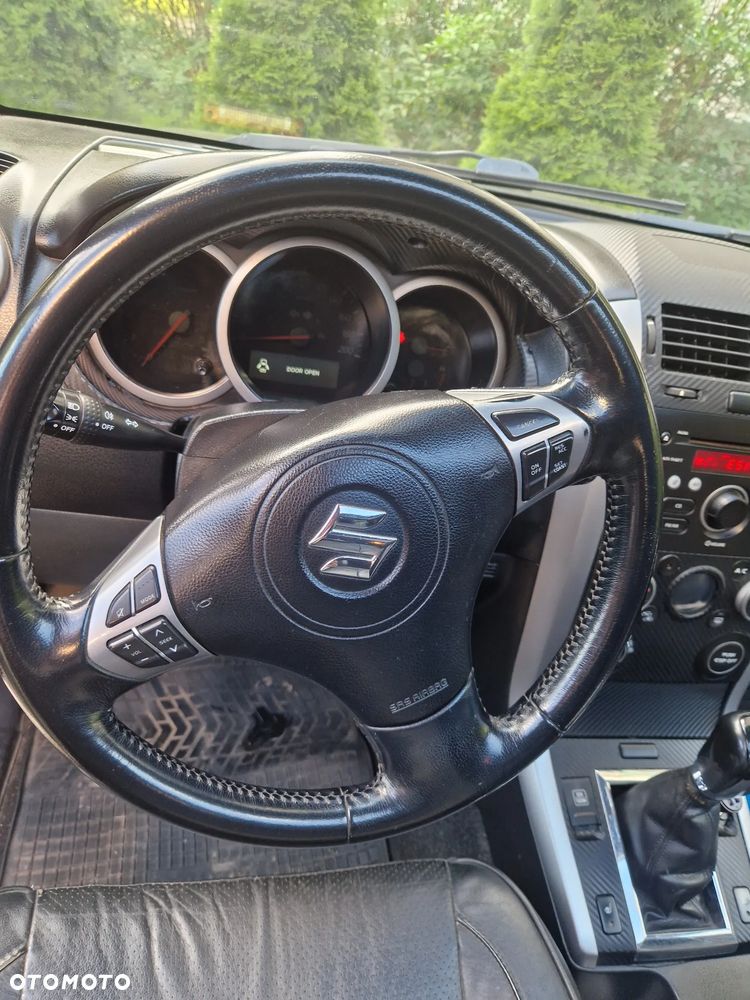 Suzuki Grand Vitara 1.9 DDiS Premium EU5 - 37