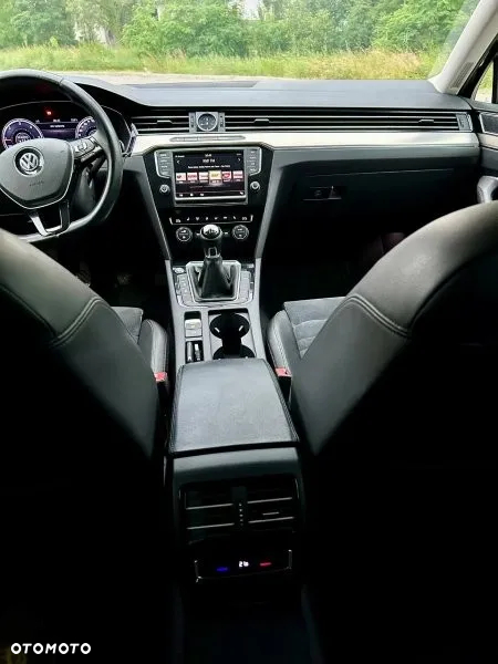 Volkswagen Passat 2.0 TDI BMT Highline - 18
