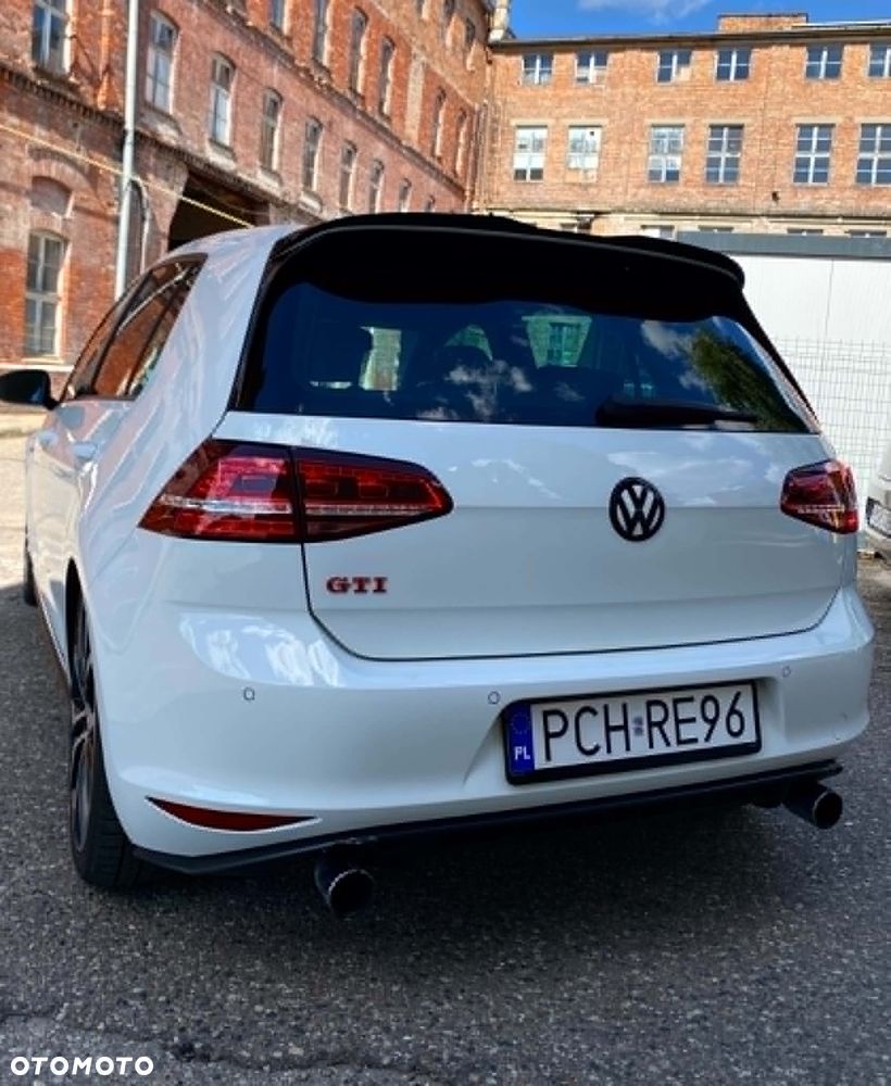 Volkswagen Golf - 4
