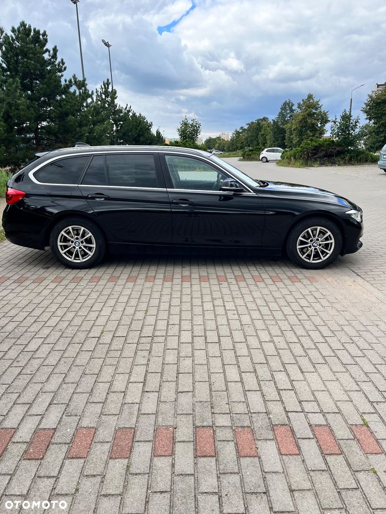 BMW Seria 3 320i xDrive Advantage - 3