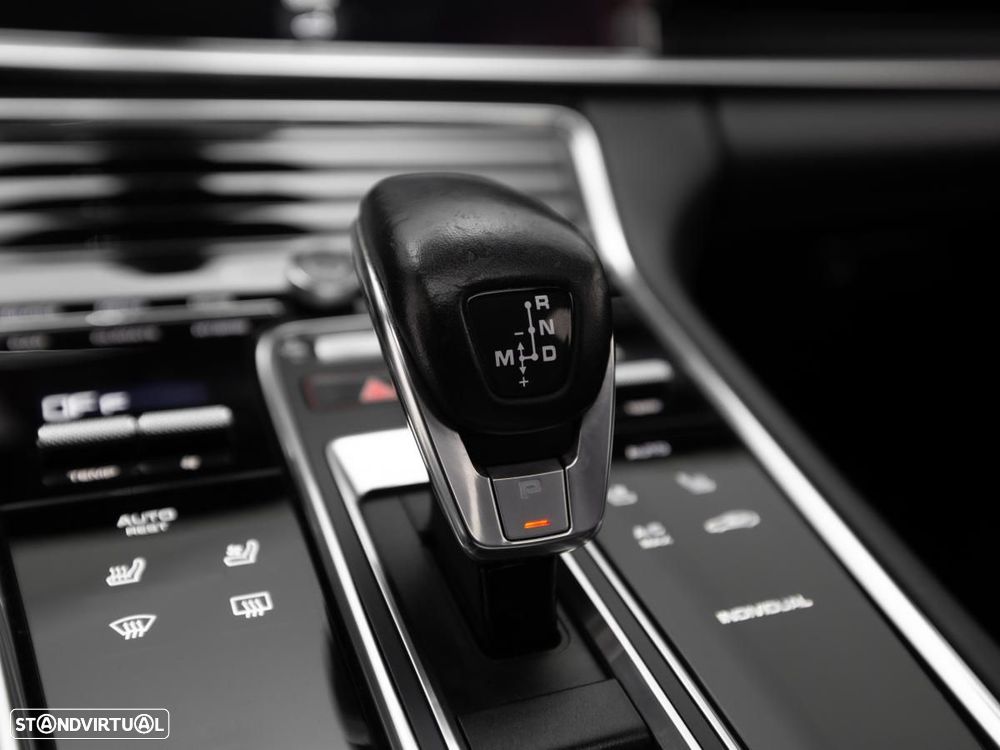 Porsche Panamera 4 E-Hybrid - 29