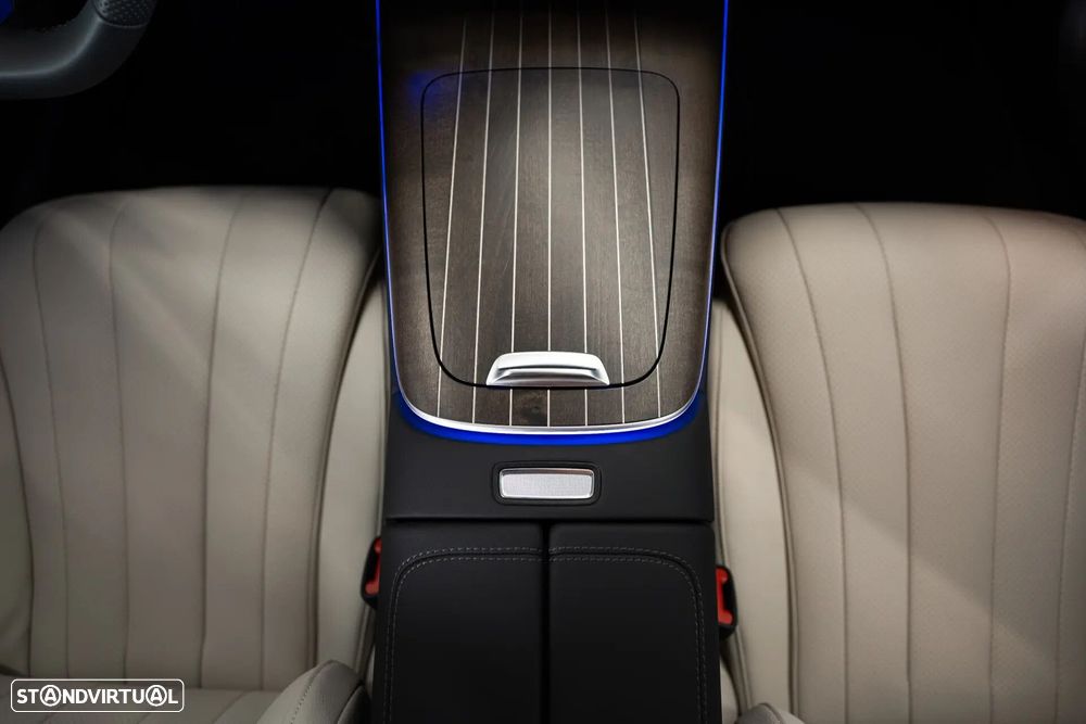 Mercedes-Benz E 300 - 37