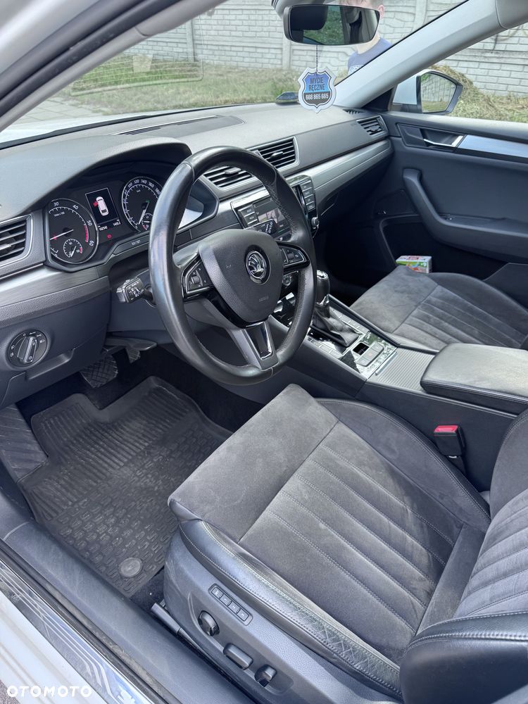 Skoda Superb 2.0 TDI 4x4 Style DSG - 9