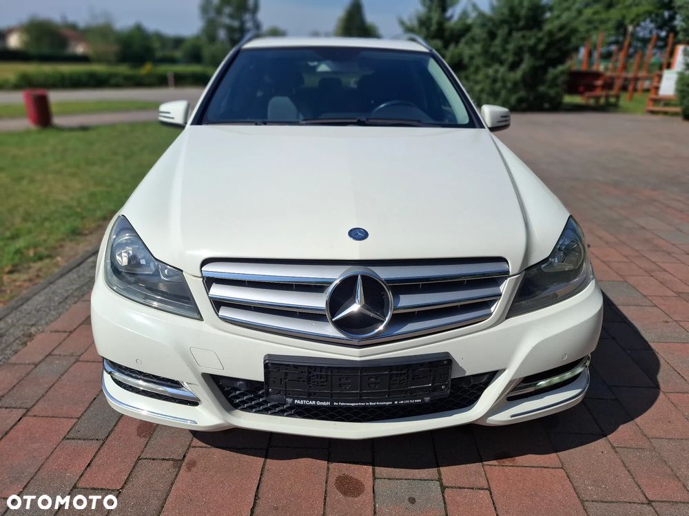 Mercedes-Benz Klasa C 180 BlueEFFICIENCY Avantgarde - 2