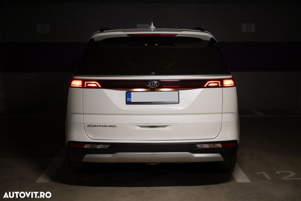 Kia Carnival - 5