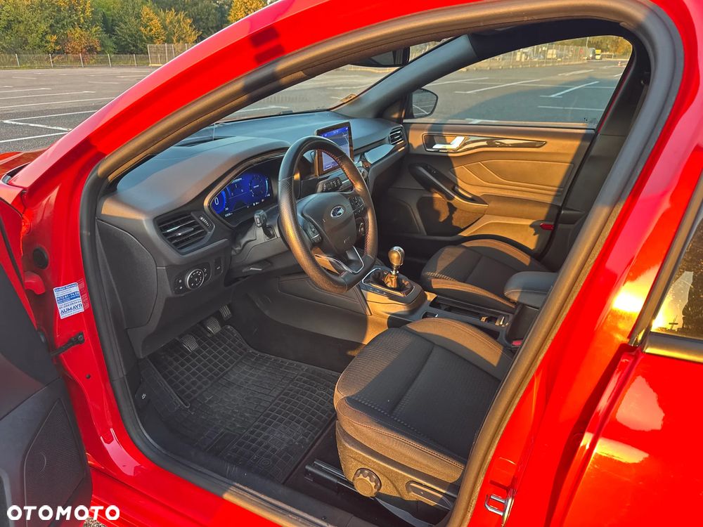 Ford Focus 1.0 EcoBoost Hybrid ST-LINE X - 17