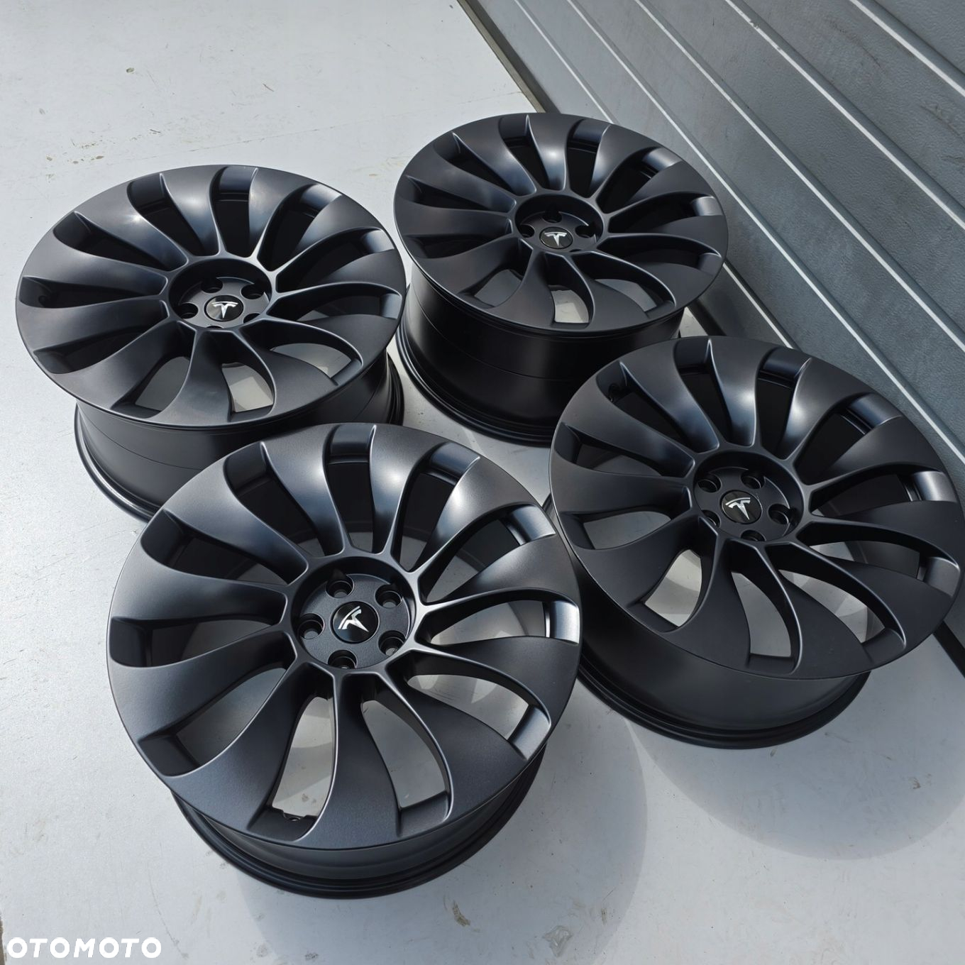 TESLA MODEL Y UBERTURBINE 5X114.3 21 ET40 JAK NOWE 4X - 4