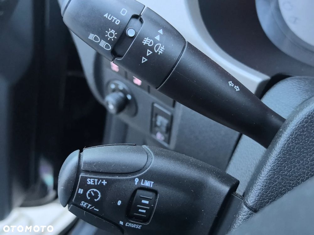 Citroën Berlingo 1.6 HDi Exclusive - 22