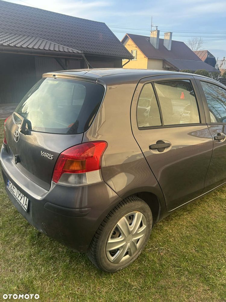 Toyota Yaris 1.33 Luna - 3