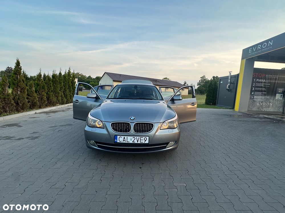 BMW Seria 5 525xd - 26