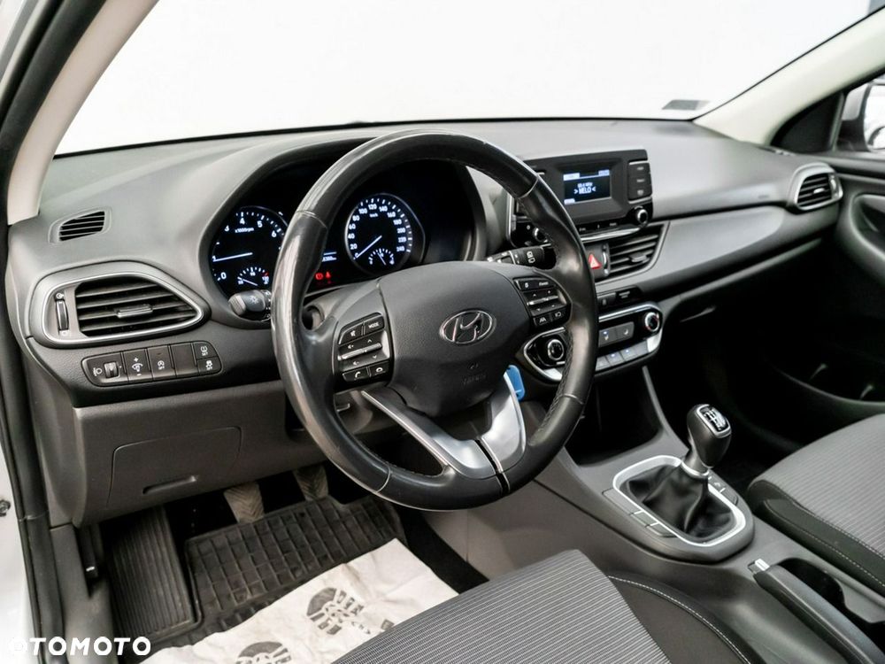 Hyundai i30 1.5 DPI Classic + - 20