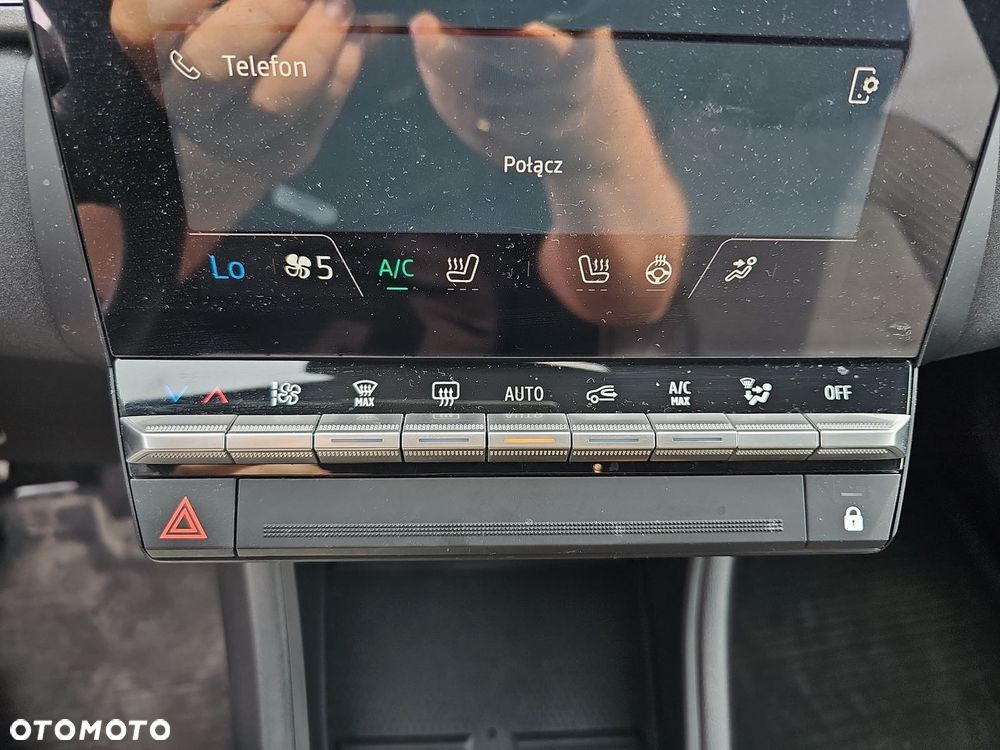 Renault Captur - 24