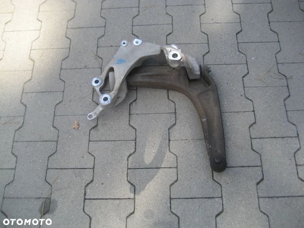 honda civic ufo viii 8 06-12r 2,2 i ctdi wahacz mocowanie przód prawy