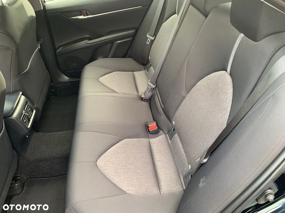 Toyota Camry 2.5 Hybrid Comfort CVT - 17