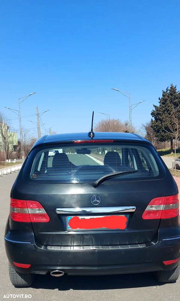 Mercedes-Benz B 180 CDI - 2