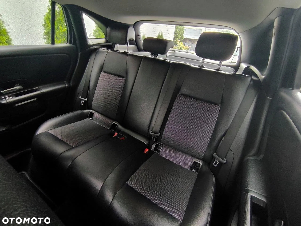 Mercedes-Benz GLA 180 d 8G-DCT EDITION 2022 - 31
