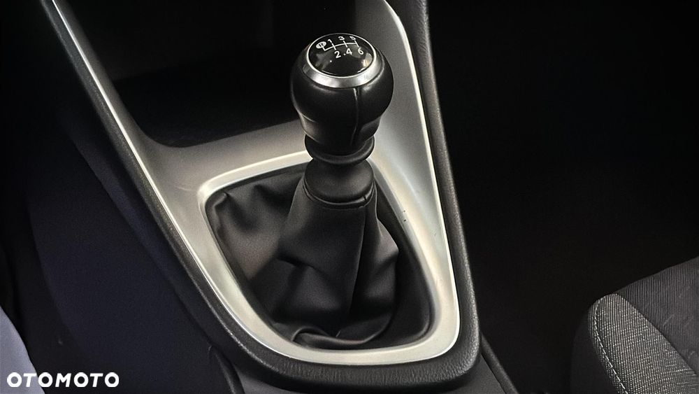 Toyota Yaris 1.5 Comfort - 17