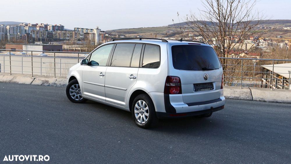 Volkswagen Touran 1.9 TDI DPF Highline - 10