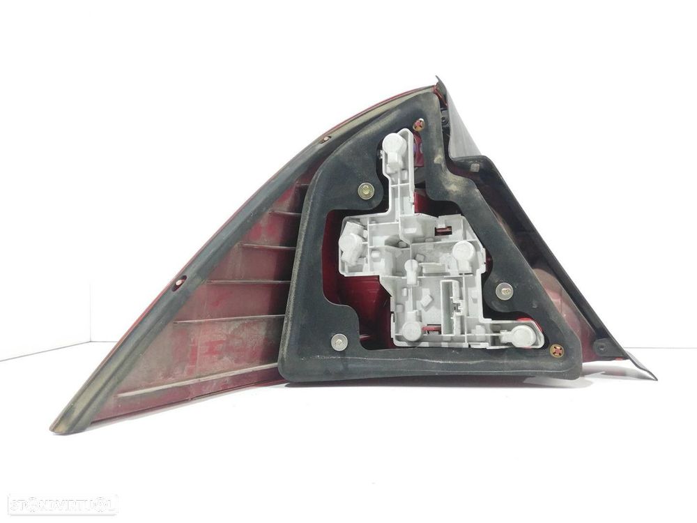 FAROLIM TRASEIRO DIREITO FORD MONDEO III 2004 - 2