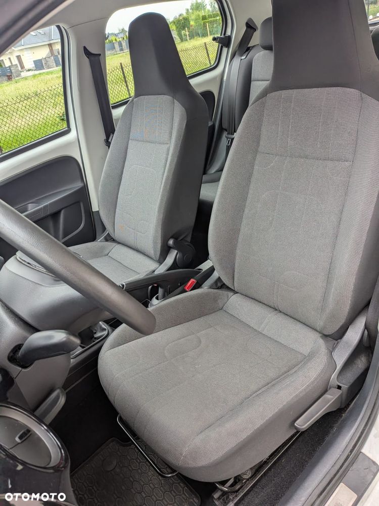 Volkswagen up! 1.0 move - 10