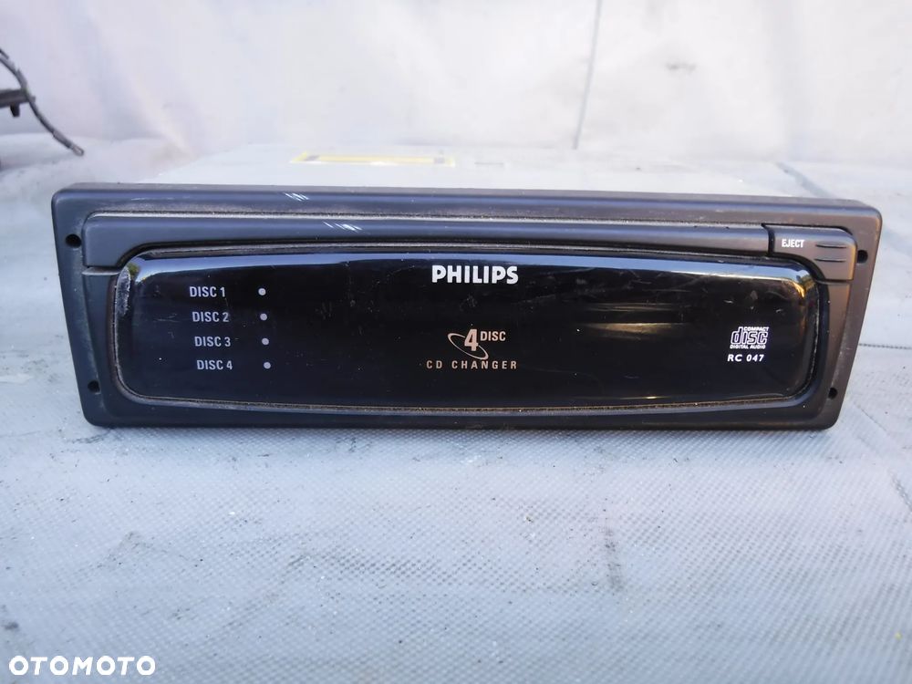 RENAULT LAGUNA I ZMIENIARKA PŁYT PHILIPS 902231047009 - 1