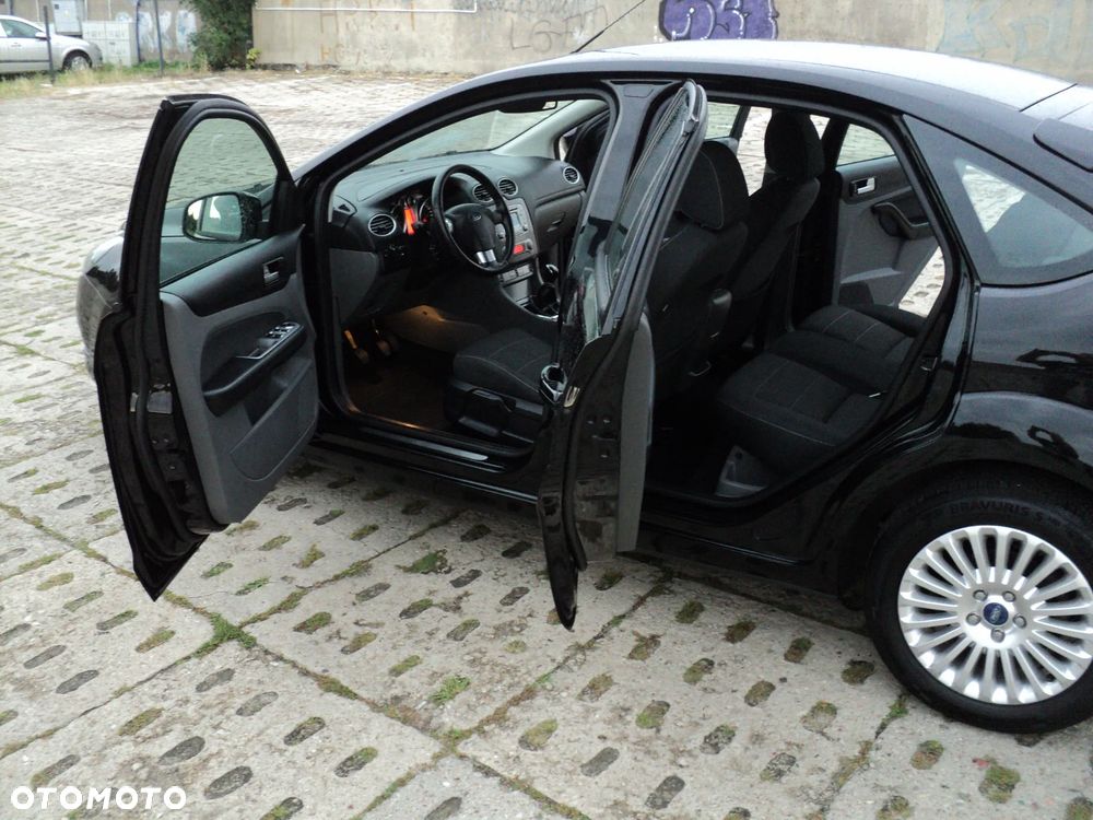 Ford Focus 1.6 Trend - 11