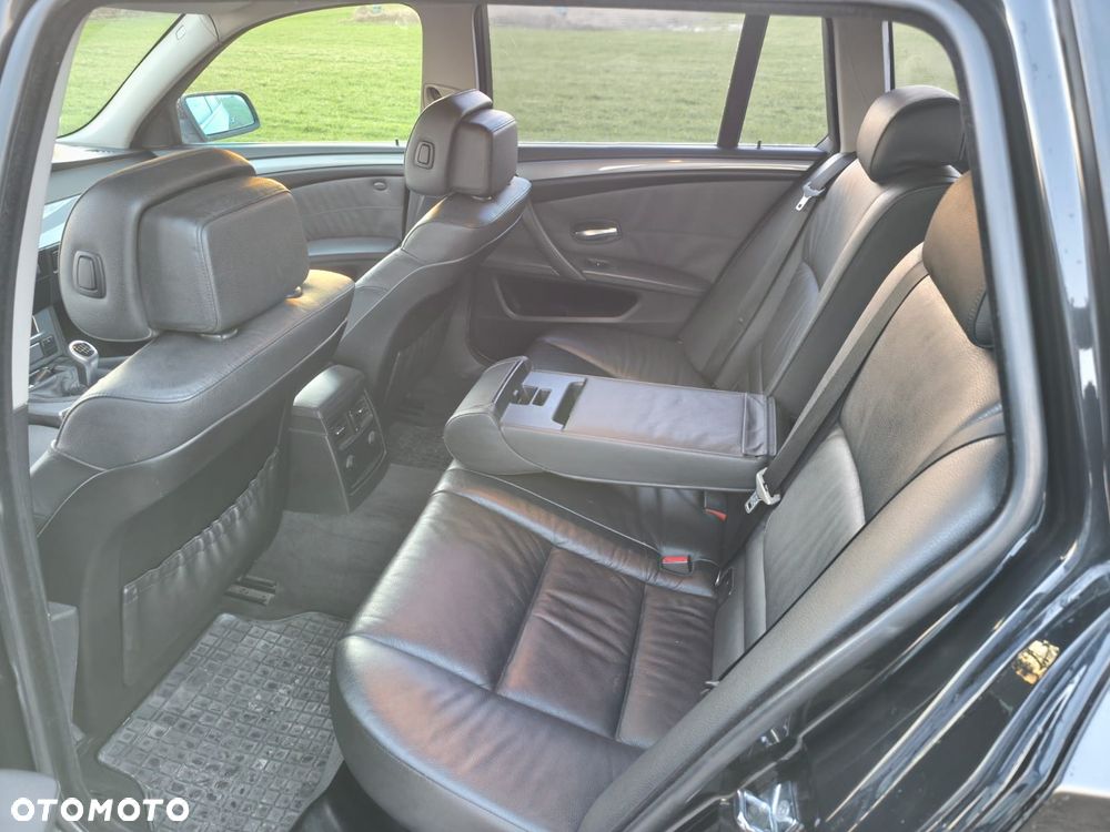 BMW Seria 5 520d Edition Sport - 32